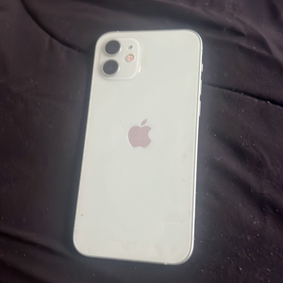 iPhone 12 64gb unlocked everything works perfect - Picture 2 of 4
